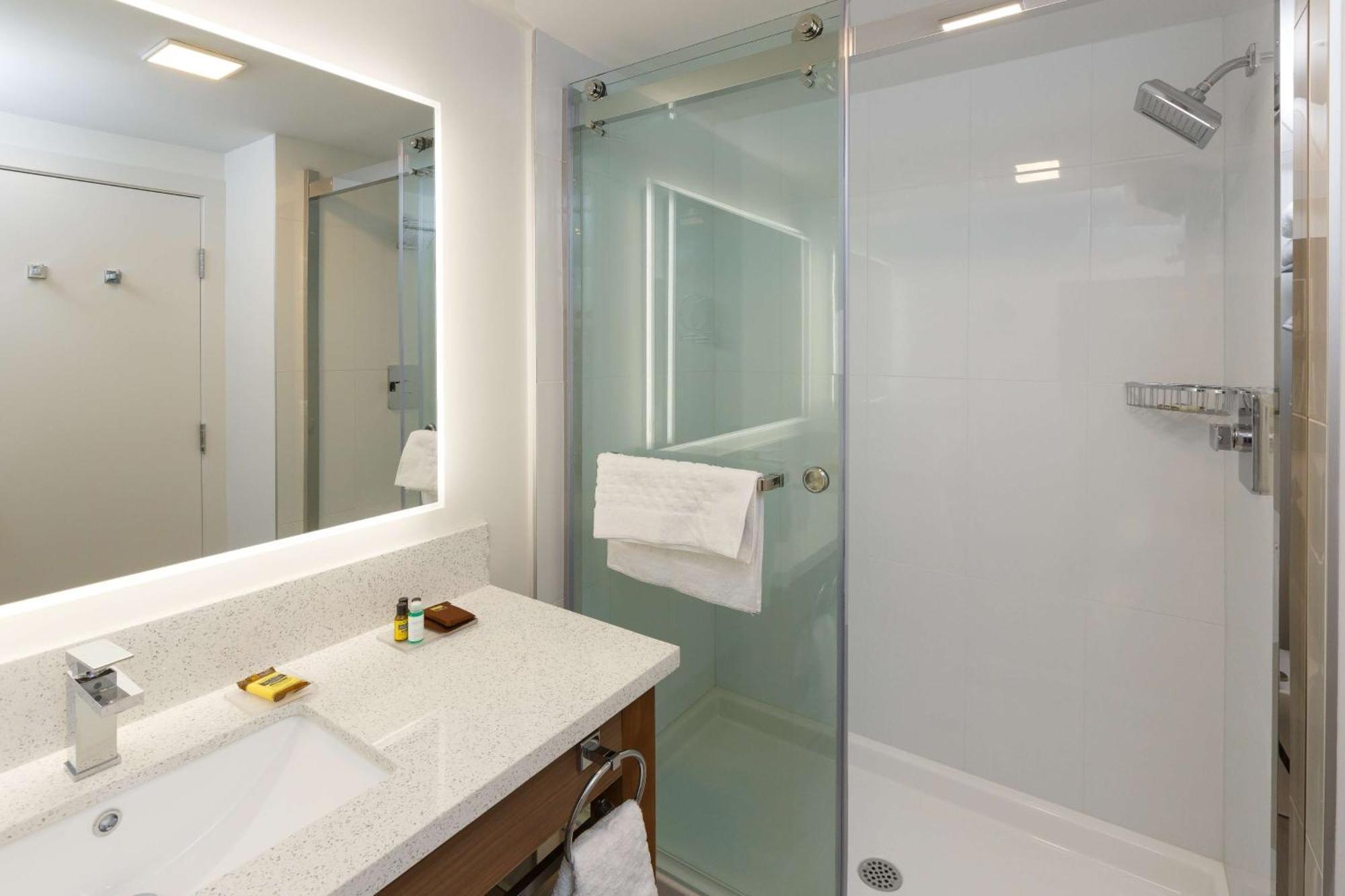 Executive Residency By Best Western Calgary City View North Exteriör bild