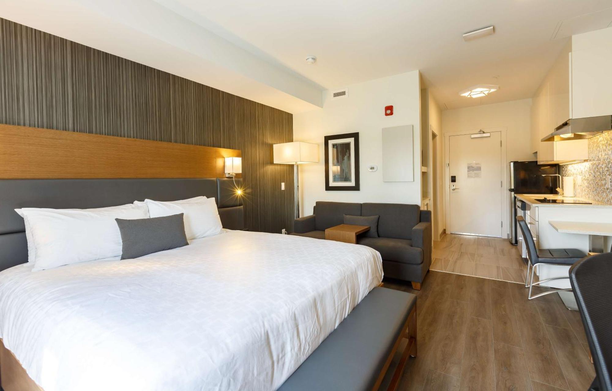 Executive Residency By Best Western Calgary City View North Exteriör bild