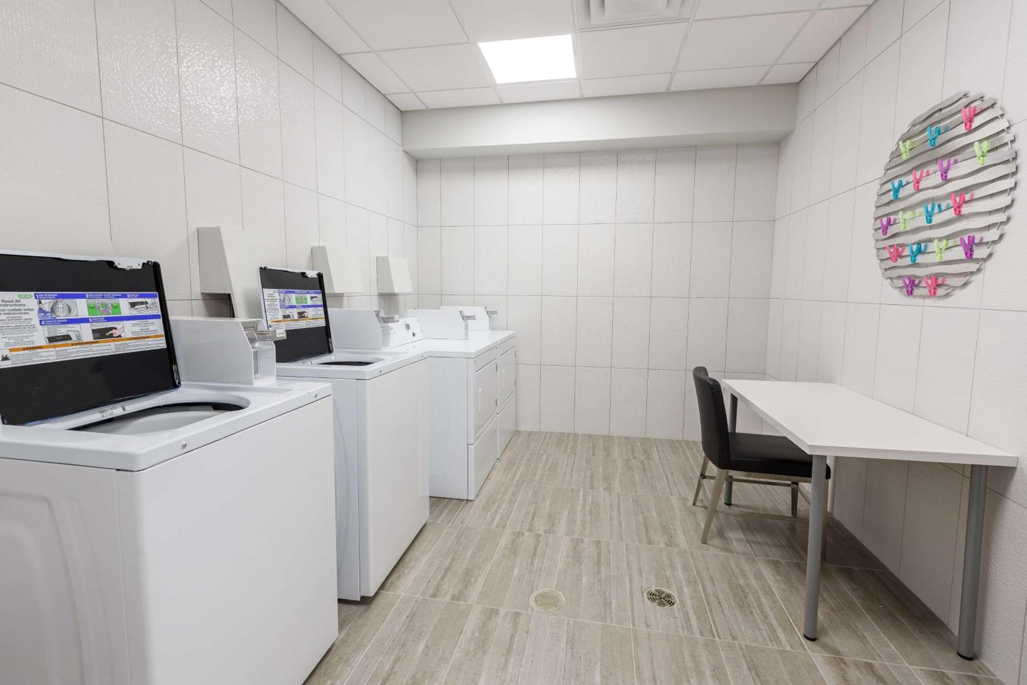 Executive Residency By Best Western Calgary City View North Exteriör bild